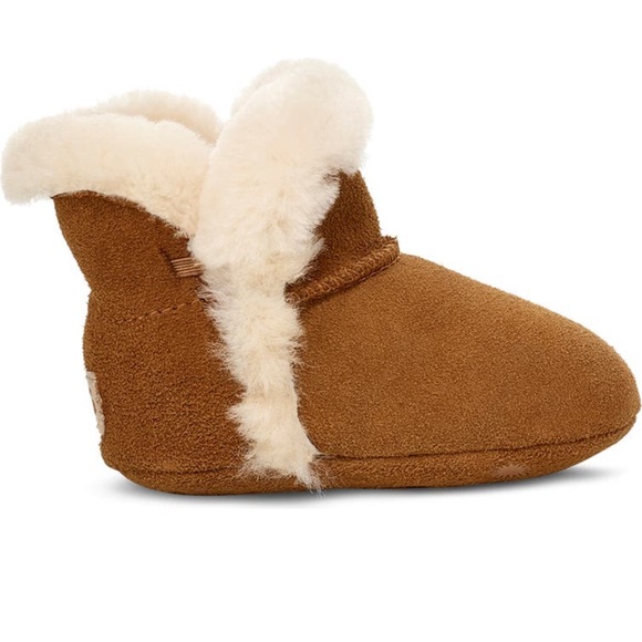 🔥 UGG Lassen Genuine Shearling Shoes – Chestnut (Size 0/1) – NEW IN BOX - Picture 5 of 16